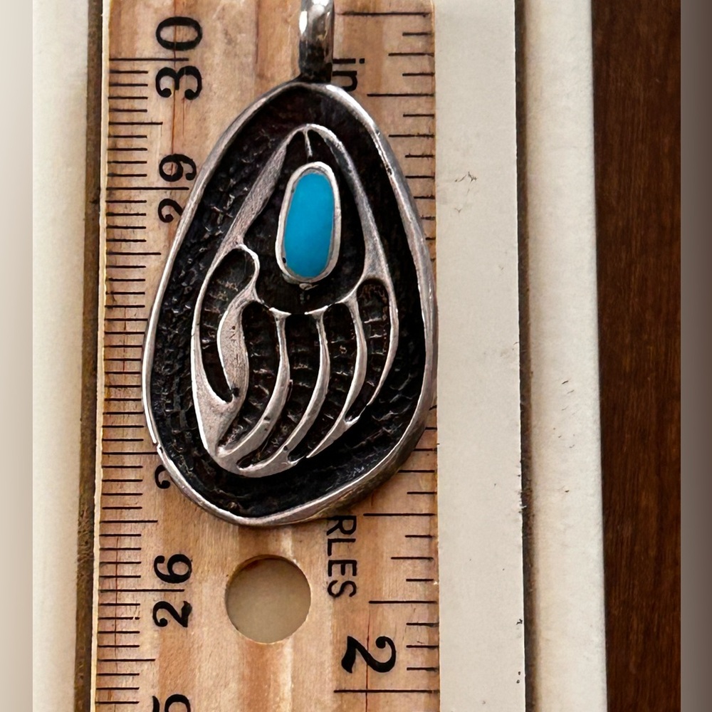 VTG Vintage Native American Southwestern Turquoise Bear paw Pendant